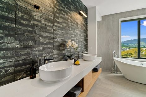 Photo of property in 44 Orford Drive, Jacks Point, Queenstown, 9371