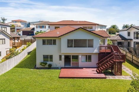 Photo of property in 14 Spoonbill Place, Unsworth Heights, Auckland, 0632