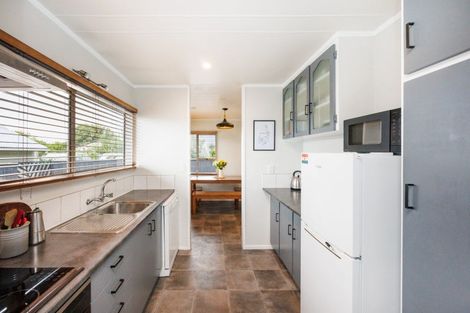 Photo of property in 27 Ferndale Place, Feilding, 4702