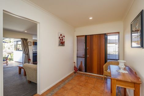 Photo of property in 15 Greenwood Place, Fitzherbert, Palmerston North, 4410