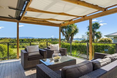 Photo of property in 64 Sereno Vista, Bellevue, Tauranga, 3110