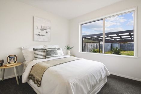 Photo of property in 25 Heathglen Avenue, Parklands, Christchurch, 8083