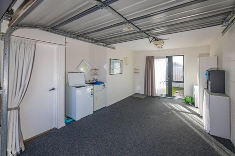 Photo of property in 21 Clinton Lane, Woolston, Christchurch, 8062