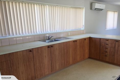 Photo of property in 8 Angela Street, Upper Riccarton, Christchurch, 8041