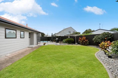 Photo of property in 18 Halyard Close, Flagstaff, Hamilton, 3210
