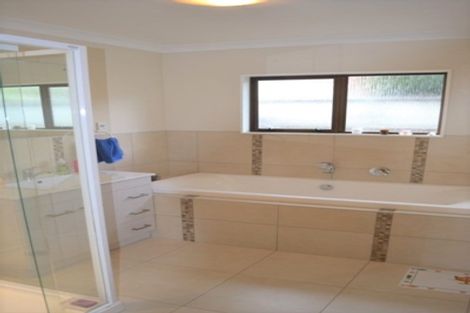 Photo of property in 5 The Top Gallant, Whitby, Porirua, 5024