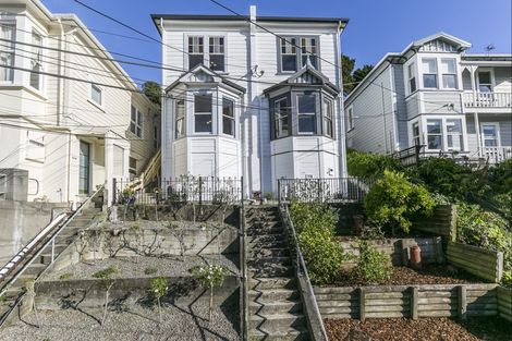 Photo of property in 80 Rolleston Street, Mount Cook, Wellington, 6021