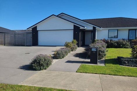 Photo of property in 12 Kahukaka Road, One Tree Point, 0118