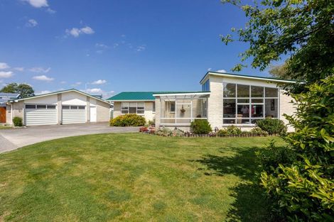 Photo of property in 63 Mcphee Street, Dannevirke, 4930