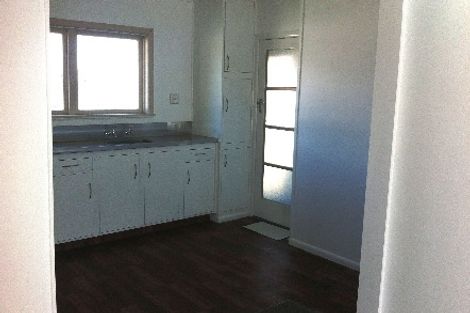 Photo of property in 27 Collins Road, Melville, Hamilton, 3206