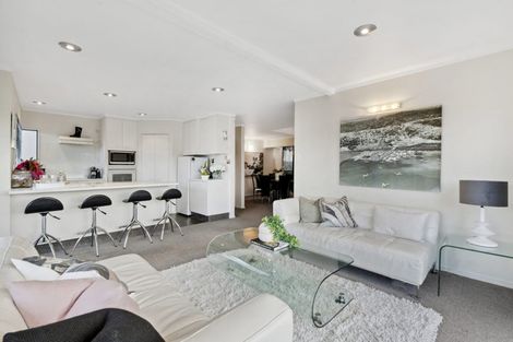 Photo of property in 2/38 Penzance Road, Mairangi Bay, Auckland, 0630