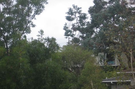 Photo of property in 2/14 Sunward Rise, Glenfield, Auckland, 0629