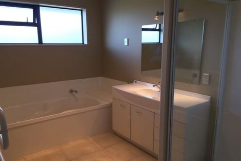 Photo of property in 4 Hemsworth Mews, Casebrook, Christchurch, 8051