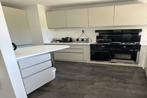 Photo of property in 50 Peter Terrace, Castor Bay, Auckland, 0620