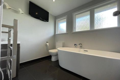 Photo of property in 26 Crompton Road, Massey, Auckland, 0614