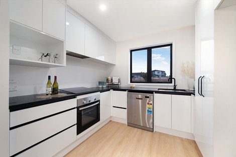 Photo of property in 5/1 Waters Place, New Lynn, Auckland, 0600