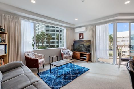Photo of property in 10/12 Maunganui Road, Mount Maunganui, 3116