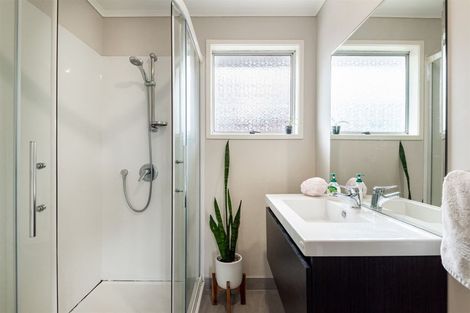 Photo of property in 301 Sunset Road, Sunnynook, Auckland, 0632