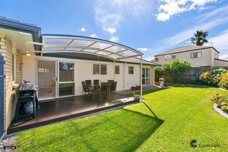 Photo of property in 27 Riverstone Road, Te Atatu Peninsula, Auckland, 0610