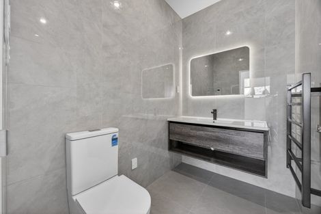 Photo of property in 15 Piringa Road, Pukekohe, 2120