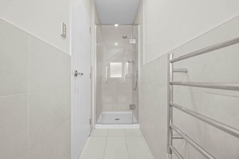 Photo of property in 44 Borneo Drive, Fairview Heights, Auckland, 0632