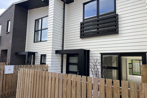 Photo of property in 62 Rauemi Way, Te Atatu South, Auckland, 0610