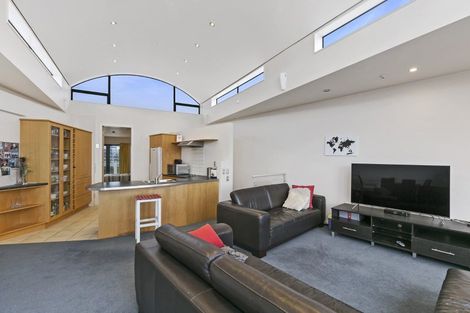 Photo of property in Endeavour Apartments, 125u2 Thorndon Quay, Pipitea, Wellington, 6011