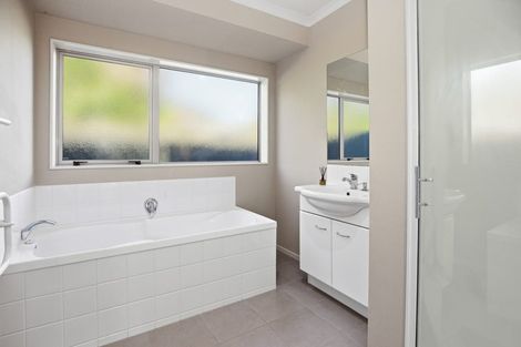 Photo of property in 2 Edward Bullen Place, Thames, 3500