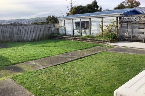 Photo of property in 1 Gillies Place, Ranui, Porirua, 5024