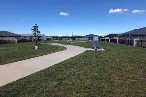 Photo of property in 12 Naeo Close, Papamoa Beach, Papamoa, 3118