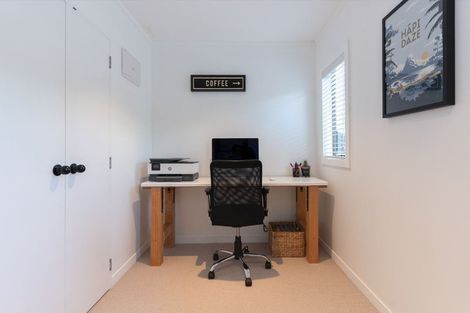 Photo of property in 1/45 Unsworth Drive, Unsworth Heights, Auckland, 0632