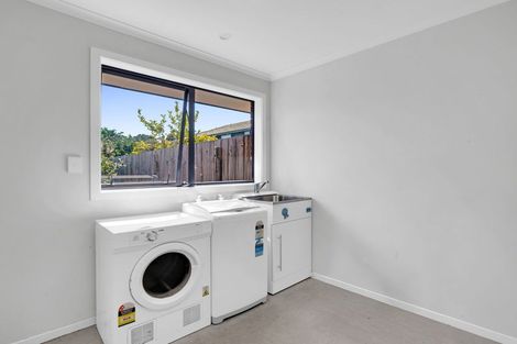 Photo of property in 2/54 Helena Road, Hillcrest, Hamilton, 3216