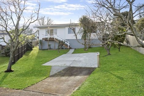 Photo of property in 5 Jarrah Place, Massey, Auckland, 0614