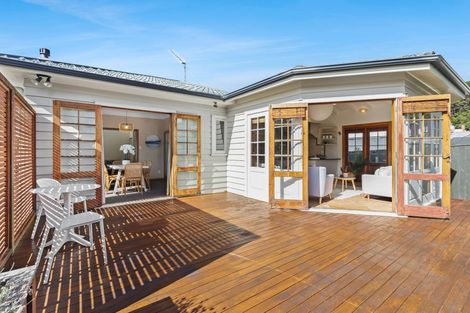 Photo of property in 58 Inglis Street, Seatoun, Wellington, 6022