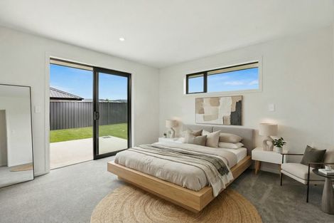 Photo of property in 233 Devonport Road, Tauranga, 3110