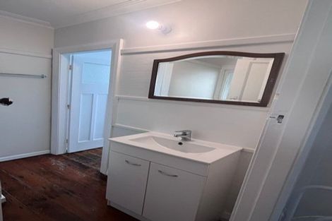 Photo of property in 1/57 Hawker Street, Mount Victoria, Wellington, 6011