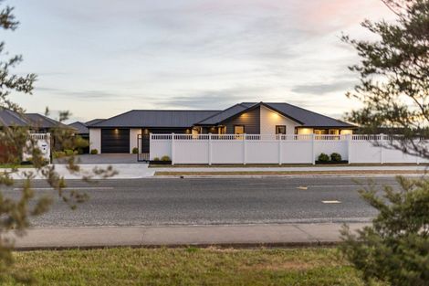 Photo of property in 147 Johns Road, Rangiora, 7400