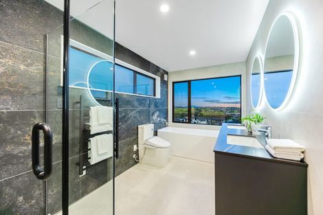 Photo of property in 7 Pakirikiri Street, Long Bay, 0630