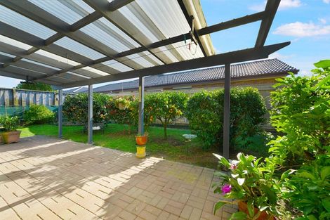 Photo of property in 4 Russett Grove, Henderson, Auckland, 0612