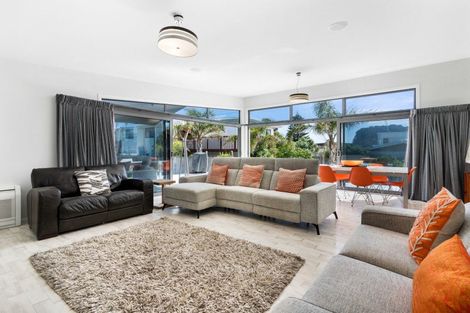 Photo of property in 620 Ocean Road, Whangamata, 3620