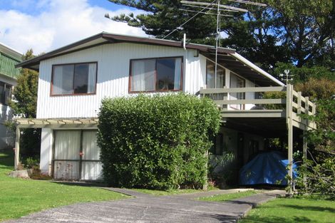 Photo of property in 13 Rewa Place, Russell, 0202