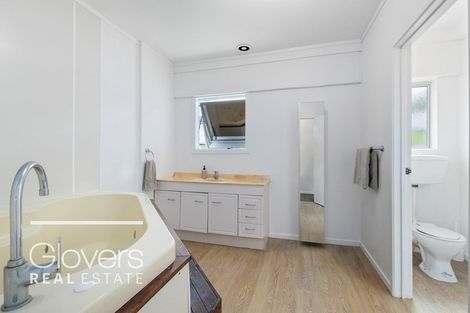 Photo of property in 10 Seabar Place, Glen Eden, Auckland, 0602