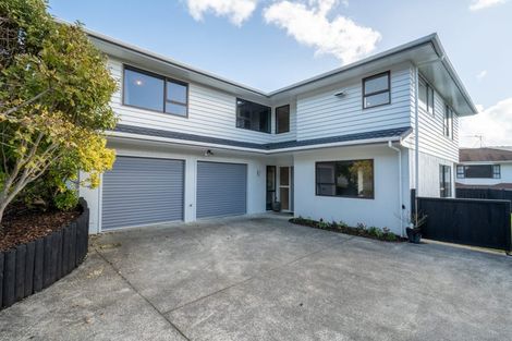 Photo of property in 60 Woodman Drive, Tawa, Wellington, 5028