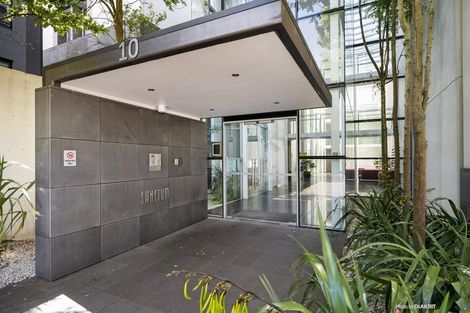Photo of property in Sanctum Apartment, 10 Ebor Street, Te Aro, Wellington, 6011