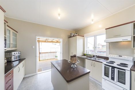 Photo of property in 28 Hair Street, Marton, 4710
