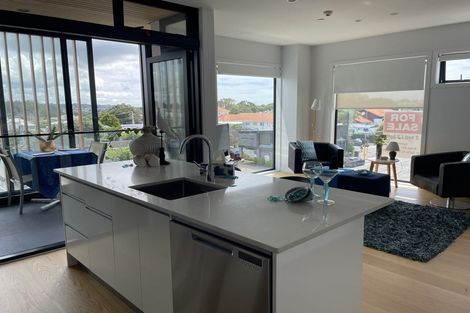 Photo of property in Frank Sargeson Apts, 303/74 Anzac Street, Takapuna, Auckland, 0622