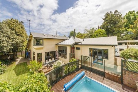 Photo of property in 24 Weston Avenue, Roslyn, Palmerston North, 4414