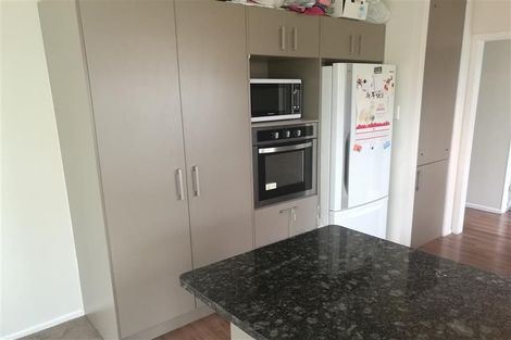 Photo of property in 11 Strid Road, Te Atatu South, Auckland, 0610