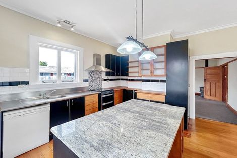 Photo of property in 103 Heretaunga Street, Palmerston North, 4414