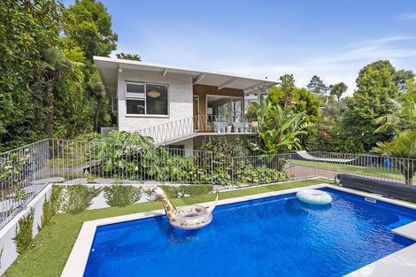 Photo of property in 123 Braemar Road, Castor Bay, Auckland, 0620